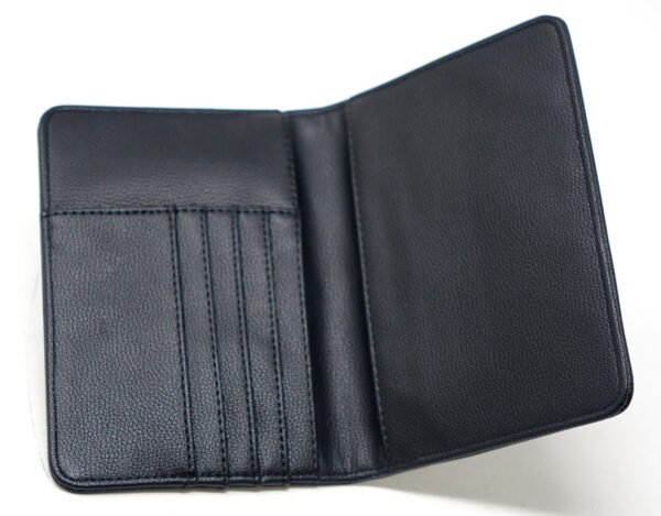 GUESS PASSAPORT WALLET - BLACK - Imagen 2