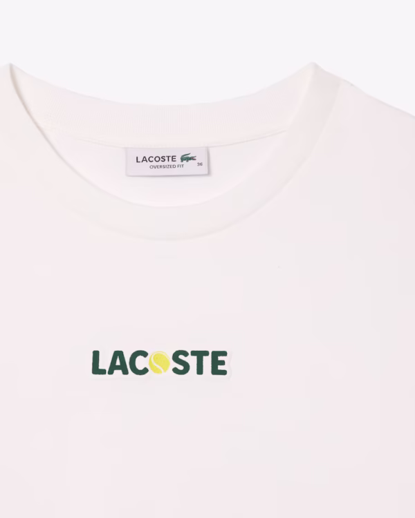 LACOSTE PLAYERA ESTAMPADO BLANCO 70V - Imagen 4