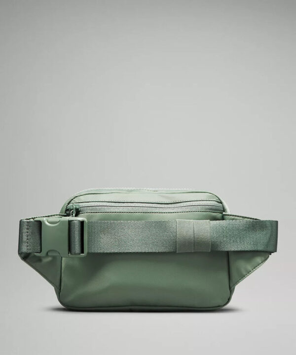 LULULEMONEVERYWHERE BELT BAG LARGE - GREY EUCALYPTUS - Imagen 3
